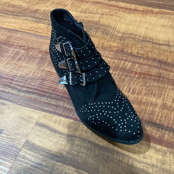 Diba Brodie Boot - Black and Silver Accents - Picture 3 of 10